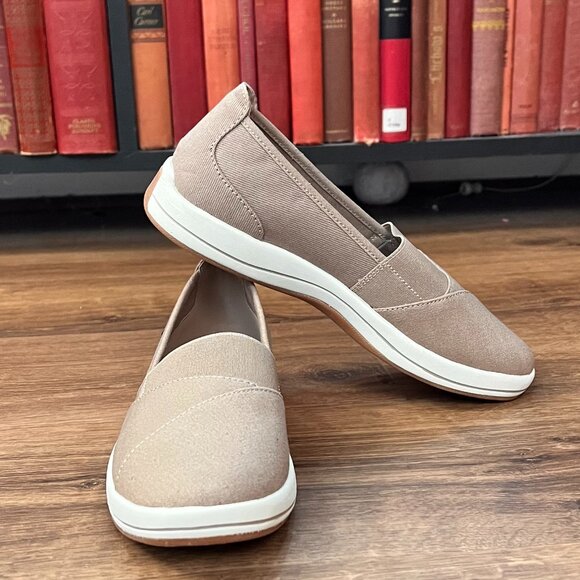 Lands' End Shoes - NEW Lands End Casual Tan Slip On Walking Sneakers Sz 8